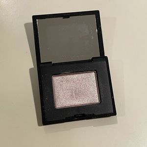 NARS eyeshadow in ‘Verona’